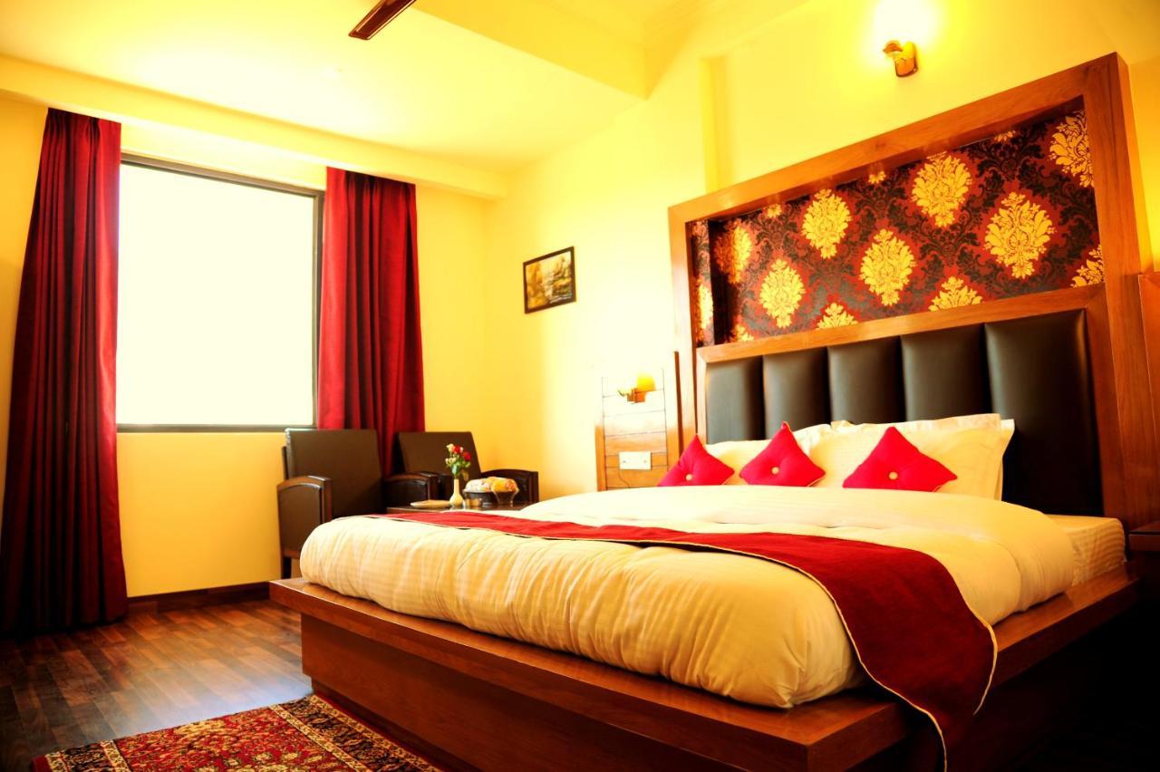 Hotel Grand Sharan Katra  Kültér fotó