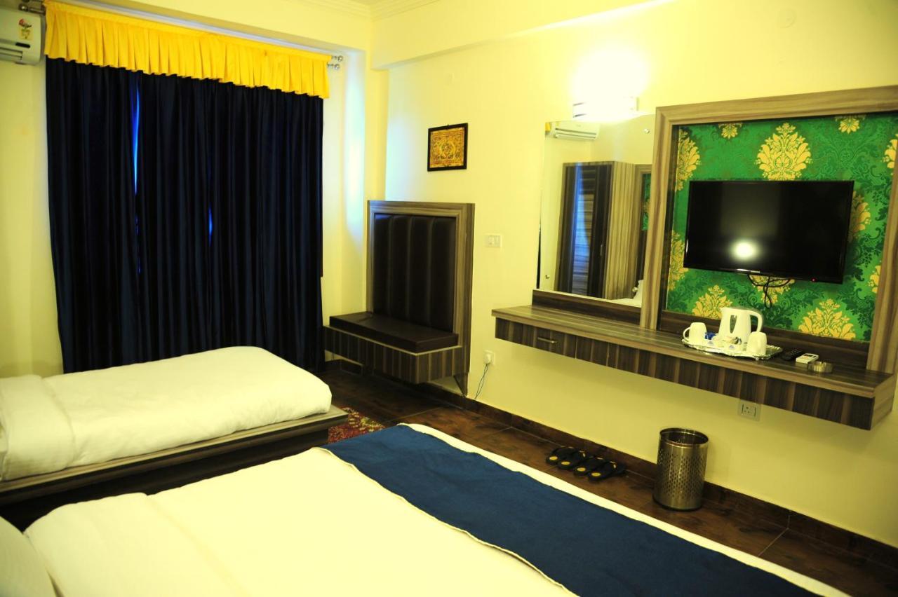 Hotel Grand Sharan Katra  Kültér fotó