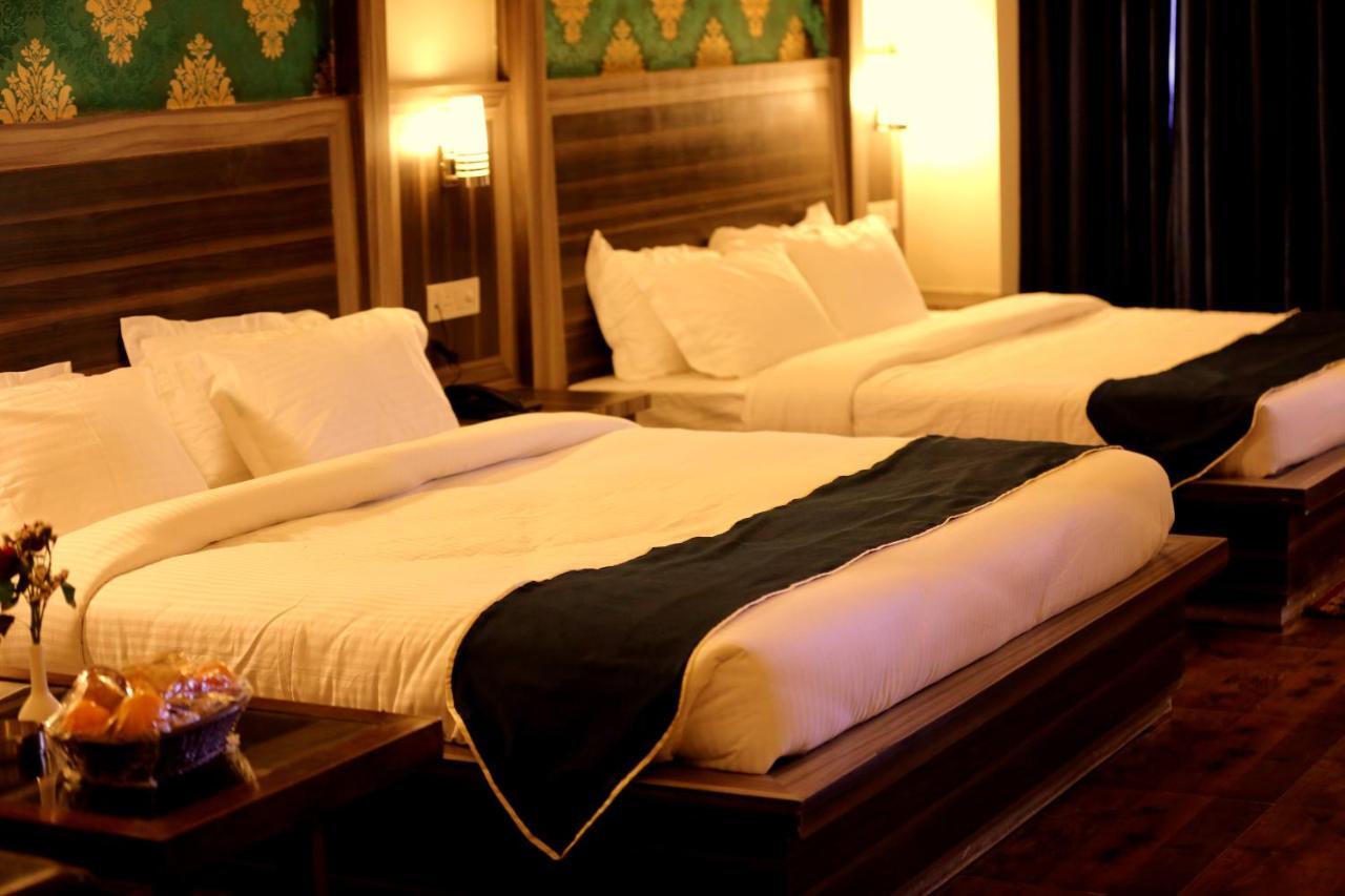 Hotel Grand Sharan Katra  Kültér fotó