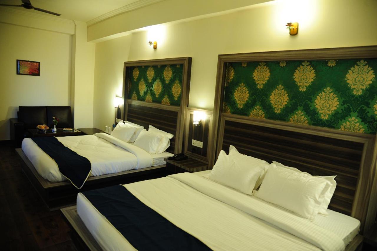 Hotel Grand Sharan Katra  Kültér fotó