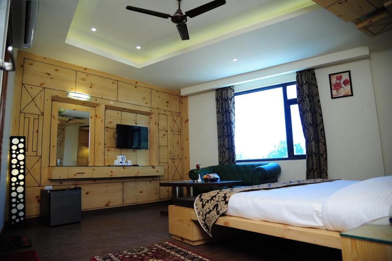 Hotel Grand Sharan Katra  Kültér fotó