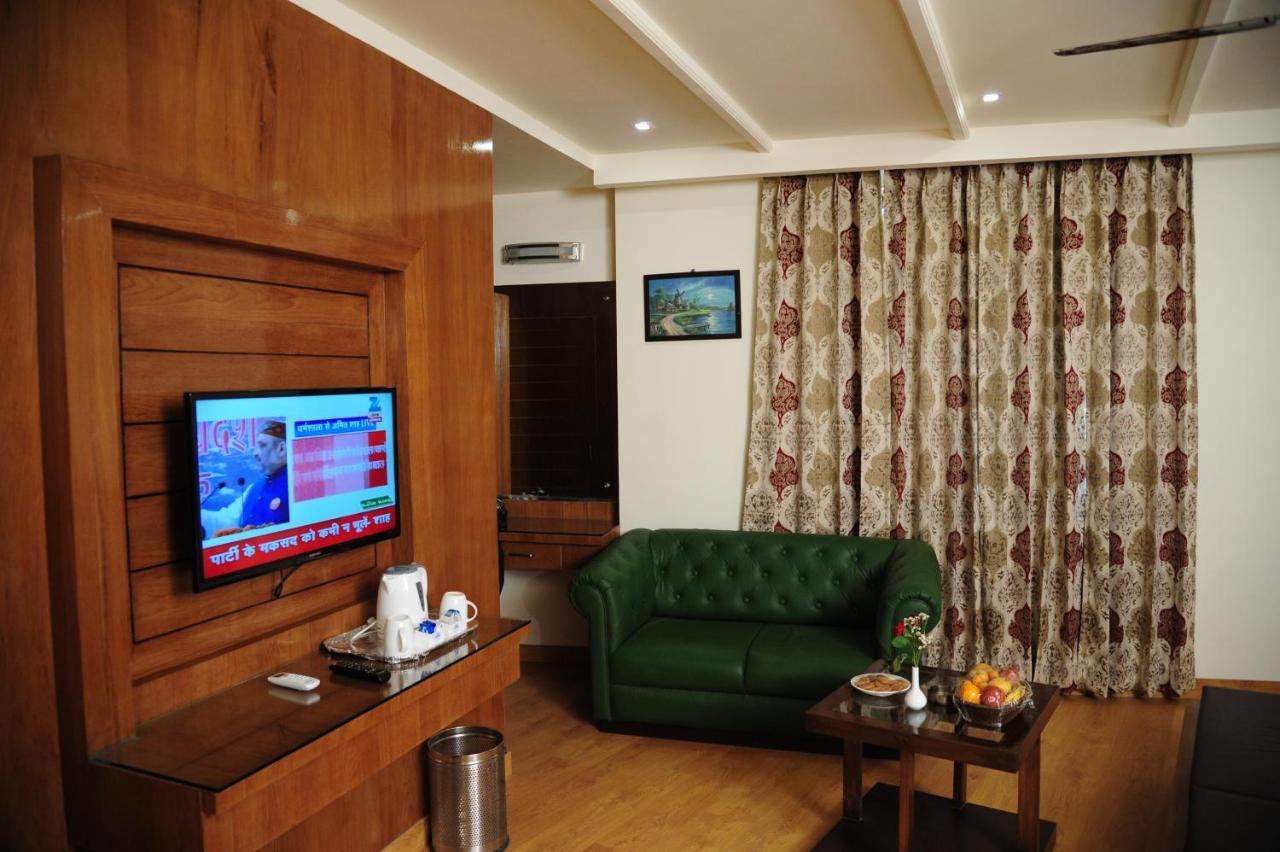 Hotel Grand Sharan Katra  Kültér fotó